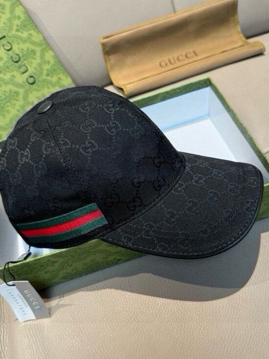 Gucci classic black checkered baseball cap main image 5